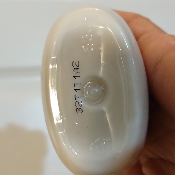 Strawberry Snowflakes X3 Nourishing Body Lotion Bath And Body Works - Picture 7 of 8